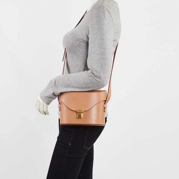 Yves Saint Laurent Beige Box Leather Medium Tuc Bag - Picture 2 of 10